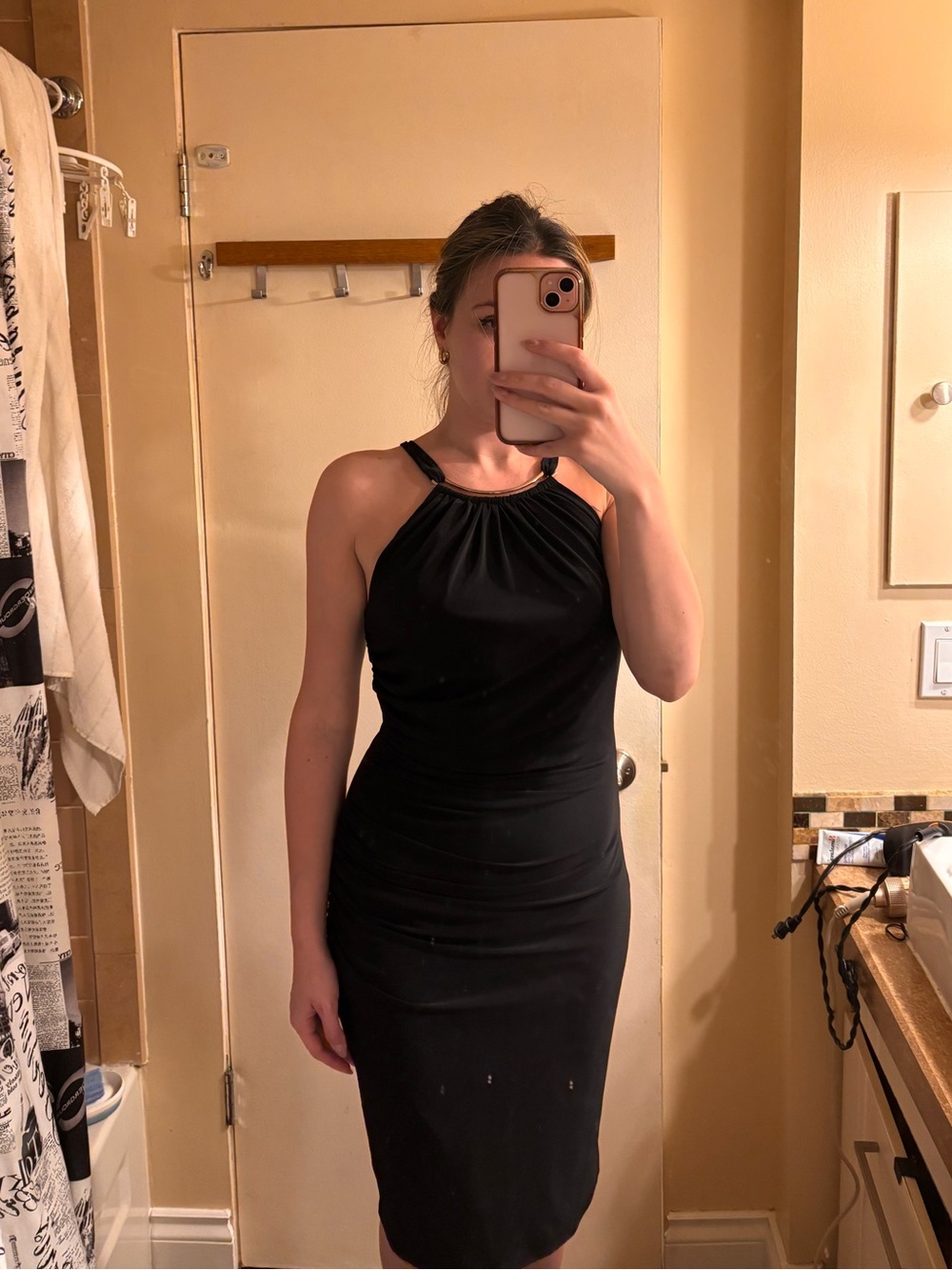Le chateau Black Midi dress